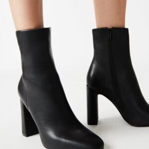 Steve Madden Allison Booties